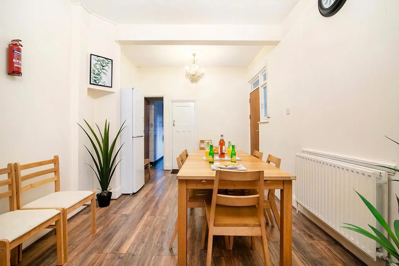 巴尔金Longbridge House别墅 英国